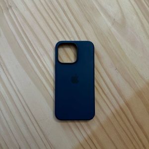 iPhone 13 pro Apple silicone case